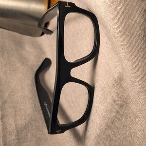 COPY - Glasses Like New